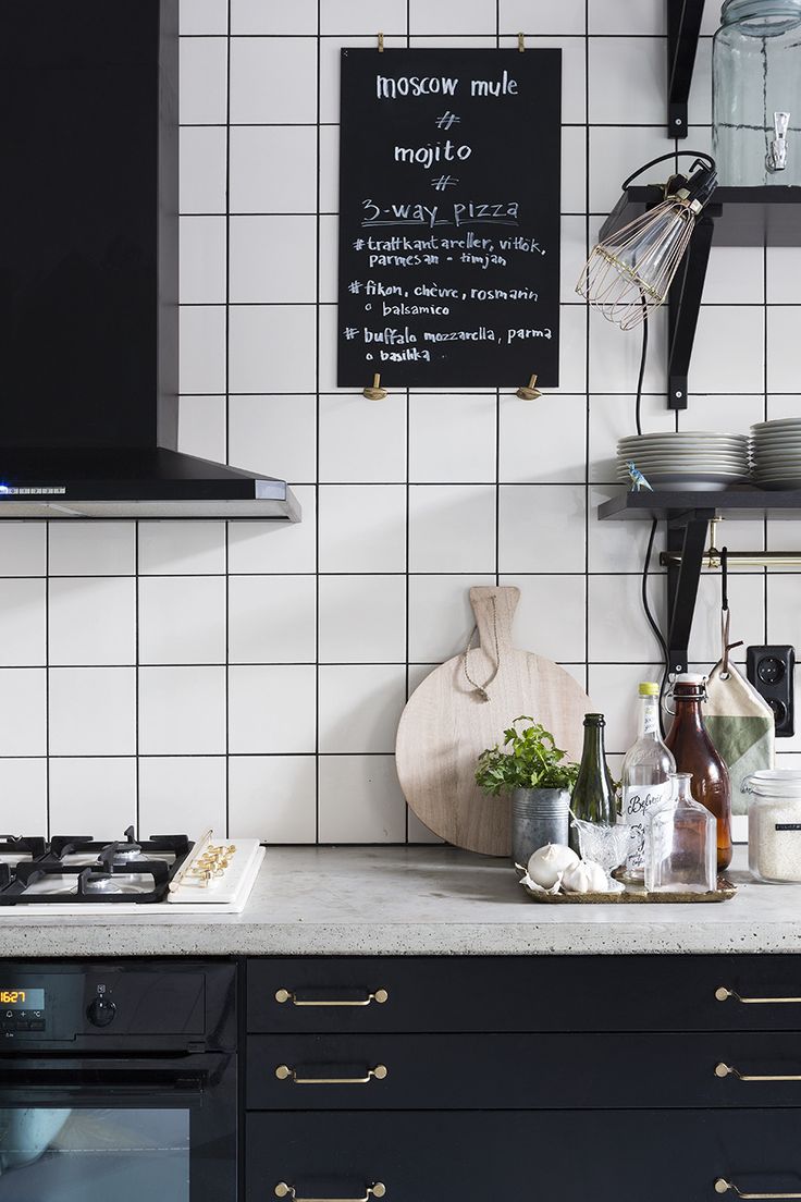 Cuisines en noir : 16 cuisines qui vont vous faire aimer le noir !