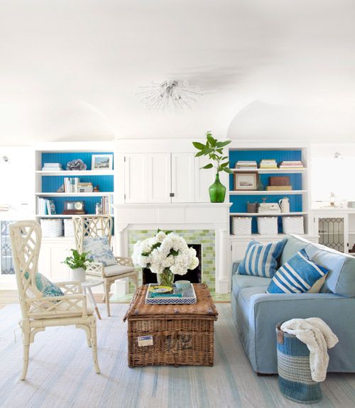 salle de séjour blanche et bleu