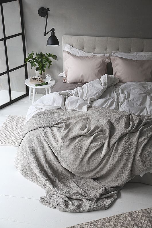 idées de couvre lit en dégradé de gris